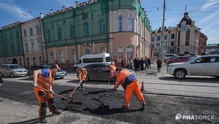 Томск САХ заделает ямы на 70 улицах города
