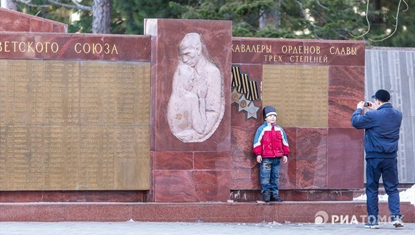 Хан: обработка Лагерного сада Томска от клещей завершится к 23 апреля