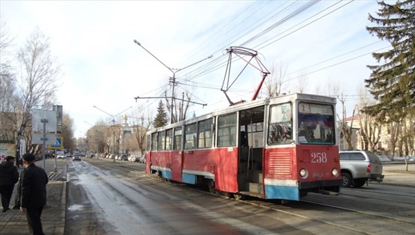 Томичи услышат в городском транспорте стихи о войне ко Дню Победы