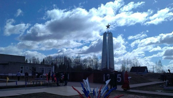 Отреставрированный мемориал воинам-сибирякам открылся под Смоленском