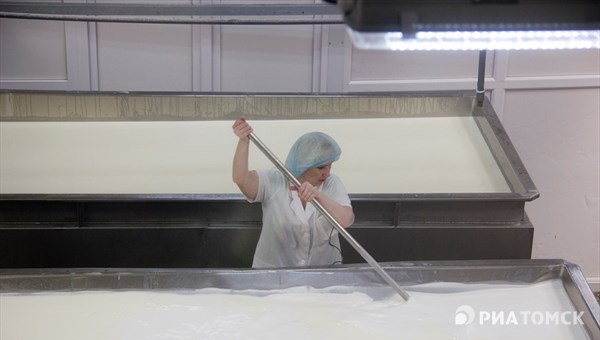 Томская фирма планирует с осени продавать масло и сыр по всей Сибири
