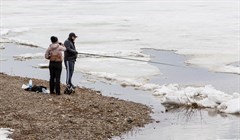 ТЕСТ: как микропластик попадает в реки Сибири и чем он опасен?