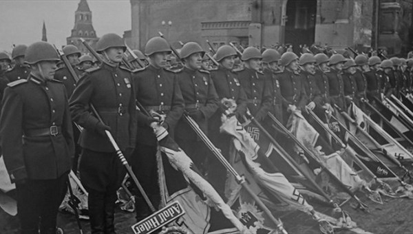 Выставка военной фотохроники 1941-1945 годов открылась в томском музее