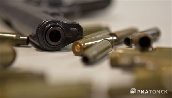 Бывший полицейский получил 3 года колонии за торговлю оружием в Томске