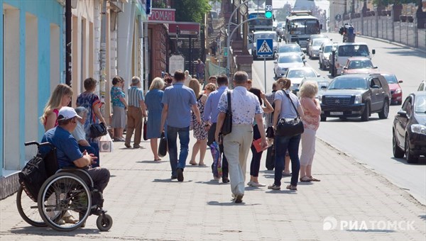 Бордюры ниже: как улицы Томска становятся доступными для инвалидов