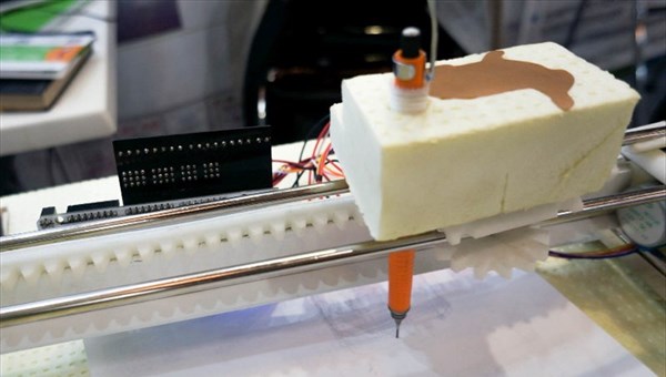 Tomsk students constructed a printer for drawings