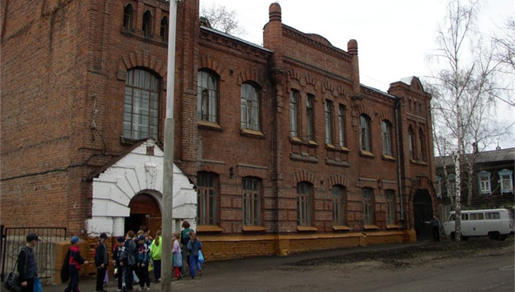 Акатаев: ремонт в школе №5 Томска не начался из-за проблем со сметой