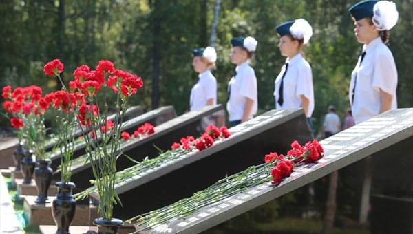 Митинги и возложения цветов пройдут в Томске в День памяти и скорби