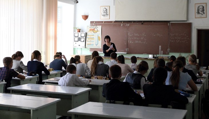 Средний возраст учителей в Томске составляет 43-45 лет