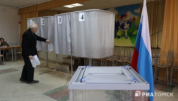 Кандидат от ЕР побеждает на довыборах в думу Томской области