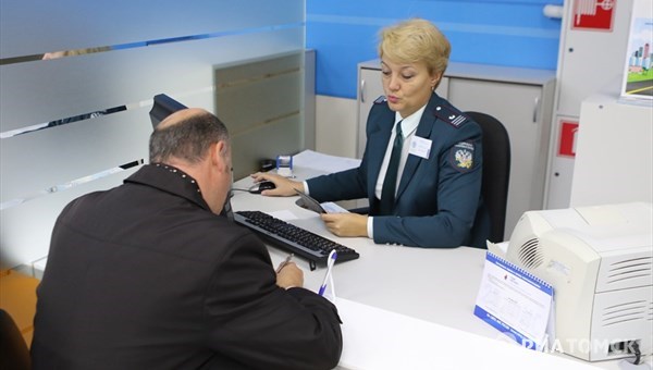 Томская ИФНС продлила время работы из-за дедлайна по уплате налогов