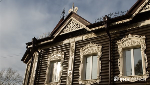 Власти Томска выставят на торги право аренды еще пяти домов-памятников