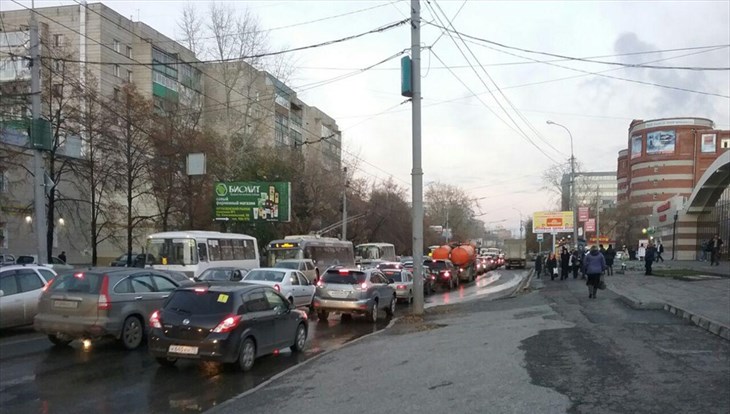 Томичи встали в 8-балльные пробки в понедельник вечером