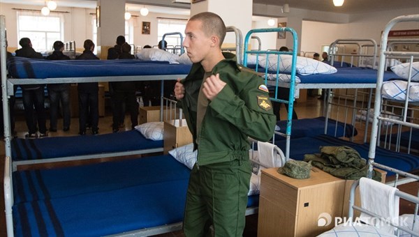 Томский военкомат выполнил план весеннего призыва-2016
