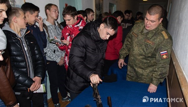 Томские папы и их сыновья могут посетить курс Молодого бойца