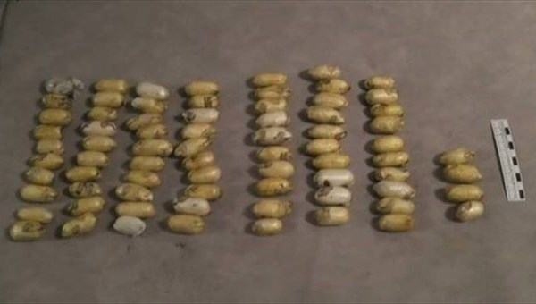 Житель Кузбасса привез в желудке в Томск 74 капсулы с героином