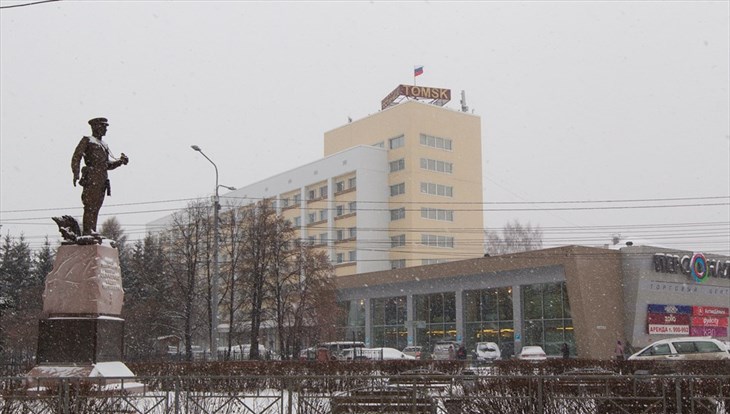 Судебные приставы в ближайшие дни опечатают здание гостиницы Томск
