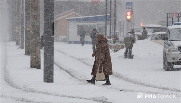 Мокрый снег и ветер с порывами до 23 м/с ожидаются в Томске в среду