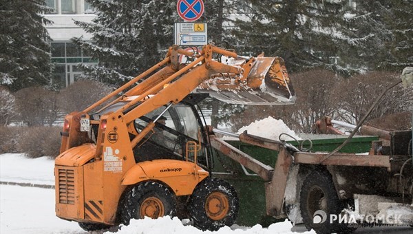 Жвачкин:Томску надо подумать, как помочь УК с уборкой снега во дворах