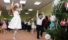 Более 53 тыс детей получат новогодние подарки от мэрии Томска