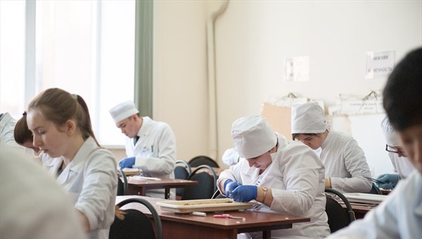 Tomsk center to train doctors for oil platforms and tankers of Vietnam