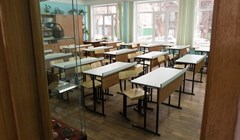 Томские школы не будут отстранять не привитых от COVID учителей