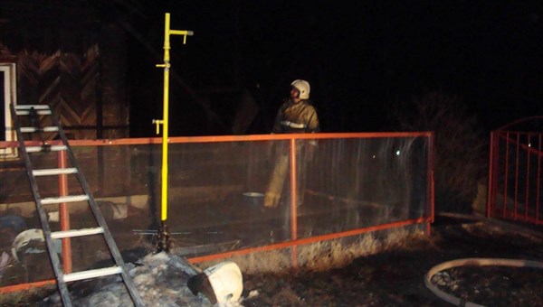 СК возбудил дело по факту гибели 8 человек при пожаре в томском селе