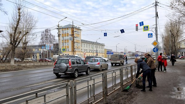 Более 12,5 тыс томичей вышли в выходные на районные субботники