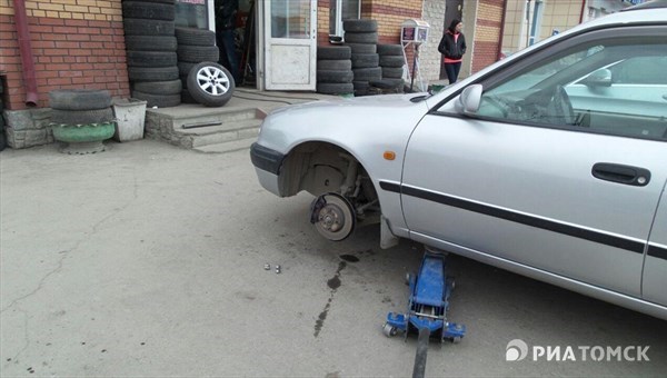 ГИБДД советует томским автомобилистам задуматься о смене шин на зимние