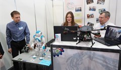 Говорящие и летающие: роботы на U-NOVUS-2016 в Томске. День первый