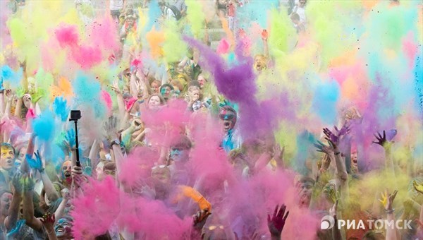 Организаторы: 10 тыс томичей смогут участвовать в фестивале красок