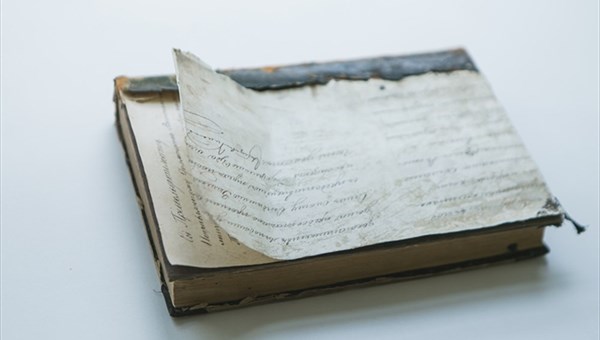 Письмо XIX века семипалатинскому губернатору нашли в книге в НБ ТГУ