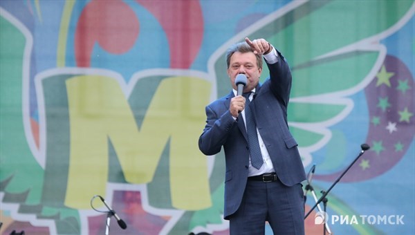 Мэр пожелал томичам любить свой город и зажигать в День молодежи