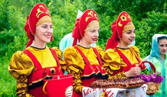 Аукцион и дегустации: программа праздника жимолости в томском Бакчаре