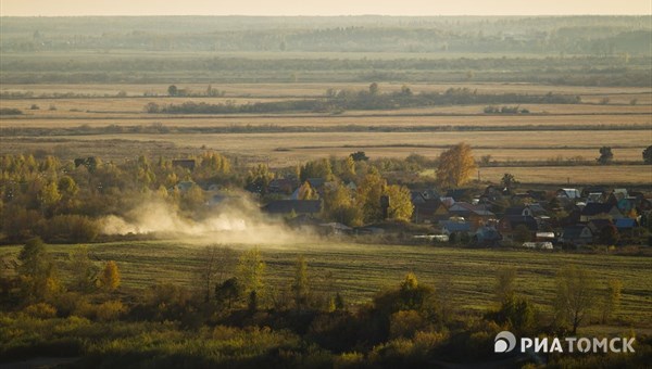 Промпереработку обязали очистить зловонную почву в Томске до августа