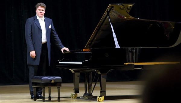 Фестиваль Дениса Мацуева откроет концертный сезон томской филармонии