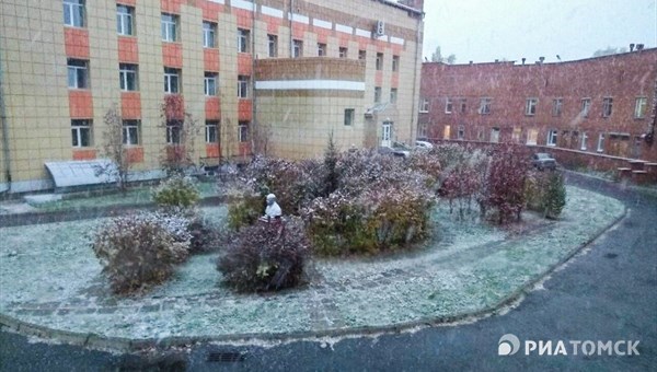 Прохладная погода с небольшим снегом ожидается в Томске в субботу