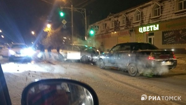 Пятеро пострадали в крупном ДТП на Иркутском тракте в Томске