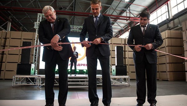 Томлесдрев открыл новый завод ДСП, удваивающий мощности предприятия