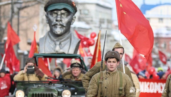 Пятьсот человек пришли на митинги в Томске и Северске в честь Октября
