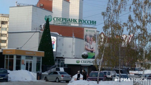 Установка новогодних елок началась в Томске