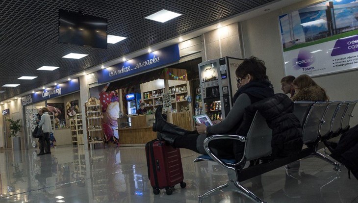 Вылет самолета из Томска в Москву отложен на 12,5 часа по техпричине