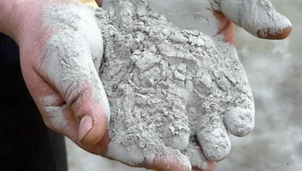 Ученый ТГАСУ создает дешевую добавку в цемент, делающую его прочным