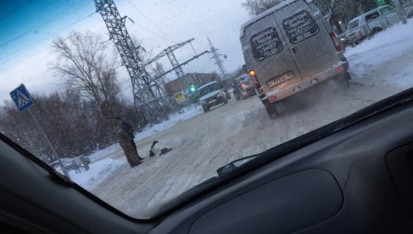 Ford сбил женщину-пешехода на зебре в Томске
