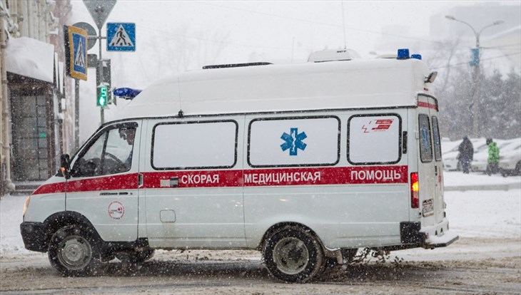 Младенец пострадал в такси при столкновении с Lexus в центре Томска