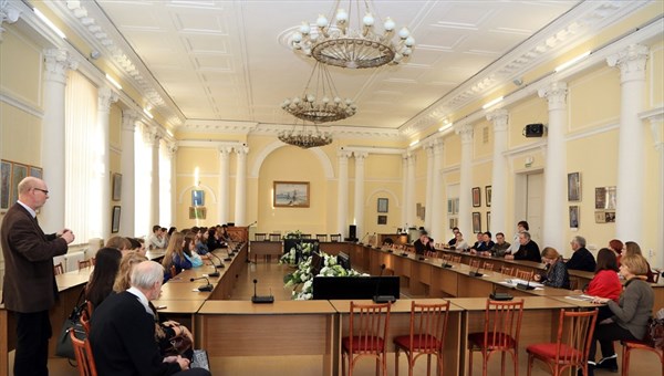 Выставка картин, где нарисована музыка, открылась в ТГАСУ