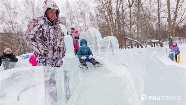 Демонтаж 2 ледовых городков в Томске завершится до конца недели