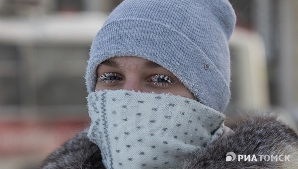 Власти Томска напомнили, при каких морозах дети могут пропустить школу