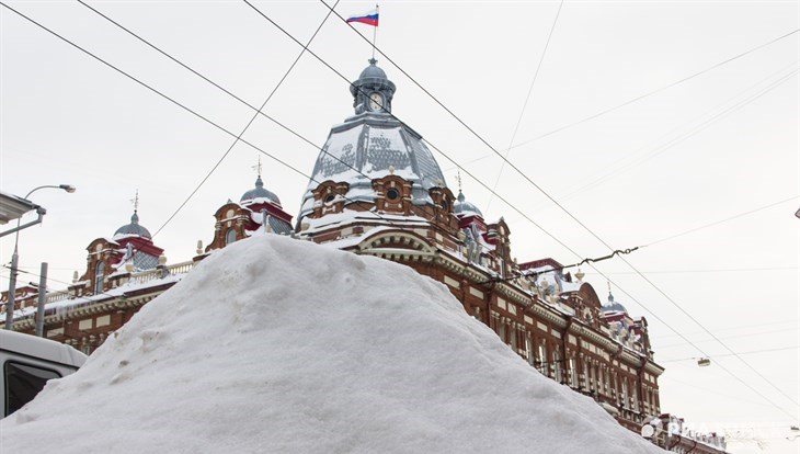 Власти Томска выдали более 70 предписаний за выгрузку снега на дороги