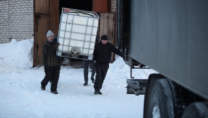 Томская полиция изъяла при обыске 60 тыс л алкоголя и 40 телефонов